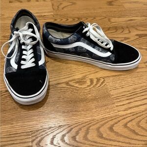 Vans Skull Design Men's Shoes. Size 9/ Women’s 10.5